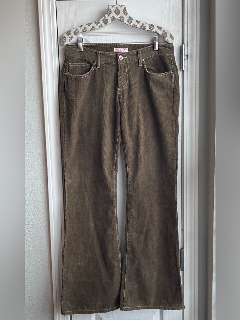 VTG Y2K ALLOY Corduroy Pants Low Rise Bootcut Flare Olive Green Women’s Size 9